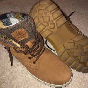 Brand new flannel insulated boots